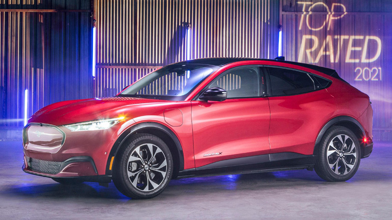 H Ford Mustang Mach-E πουλάει σαν «ζεστό ψωμάκι»